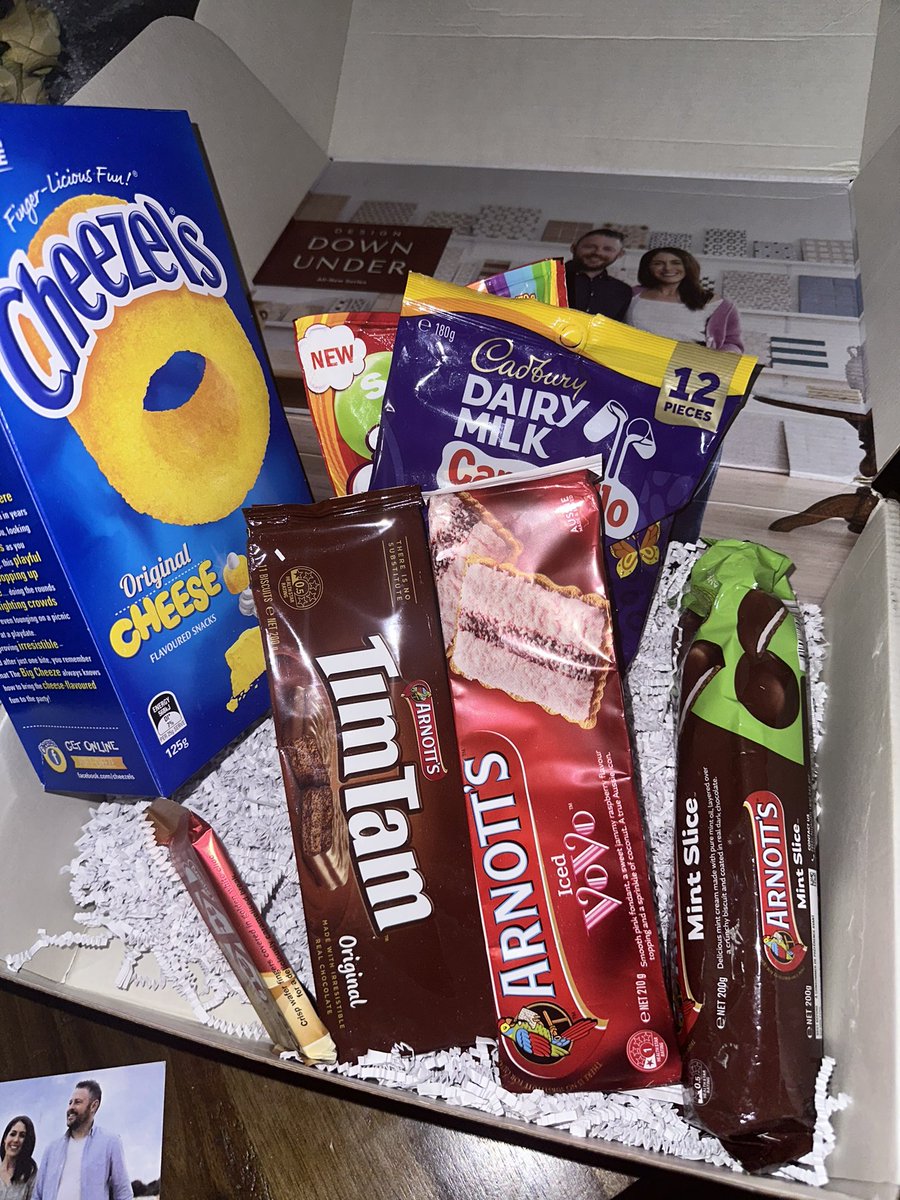 pinedajulie2019's tweet photo. @magnolianetwork #DesignDownUnder Thank youu Got my snack box today ๐ ๐!!! @gofooji Thank you https://t.co/AYNDl9poSj