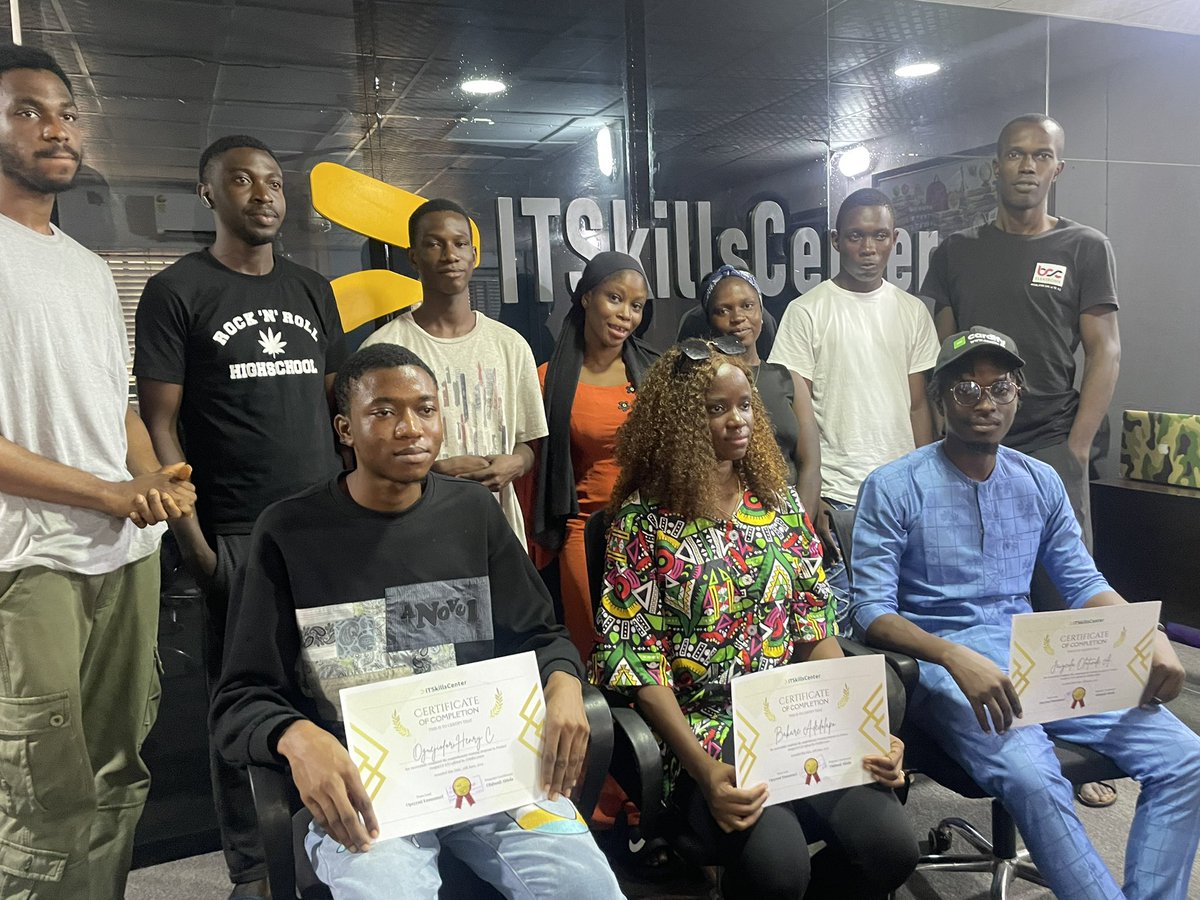 ITSkillsCenter's tweet photo. ππ Hats off to our brilliant product design graduate! π Your journey from a student to a skilled designer is an inspiration to us all. Can't wait to see your creative genius reshape the world!
πποΈ #ProductDesignMastery #NewGraduate #Bornsocial #TinubuMUSTbeDisqualified https://t.co/X6AlJuS05A