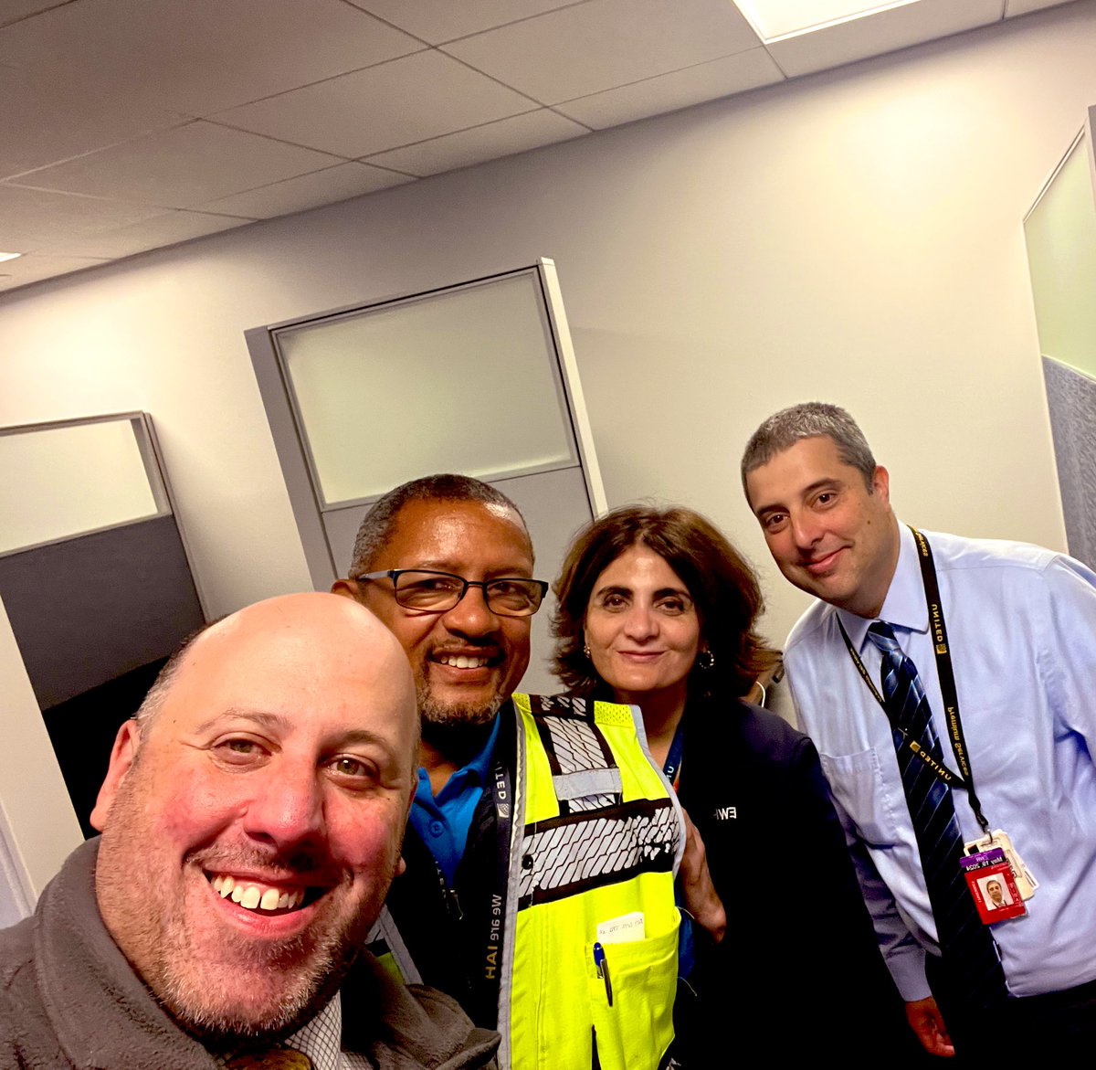 EWR 🗽remarkable on-time performance since 2012 is a testament to the power of teamwork, proving that when we come together with a shared purpose, we can achieve extraordinary results. 💙🙌 @csarkari @Jordan_Bykowsky @JZabransky @SebasKunkowski #NTA @united @MikeHannaUAL