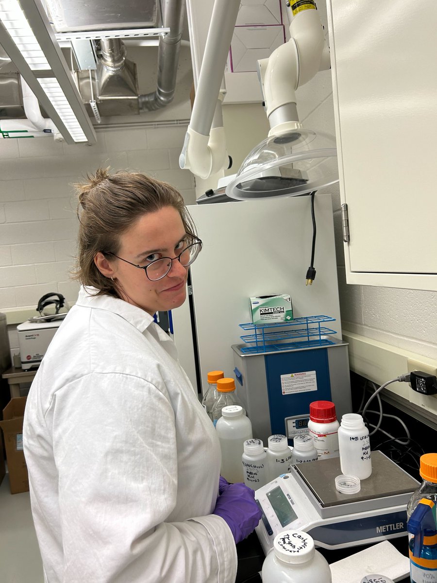 VanmeterKVM's tweet image. Phase 2 of our national-scale analysis of metolachlor/MESA as a tracer for agricultural nitrate in US wetlands...@KielyHine &amp;amp; @BioGeoCohen working hard on sample prep in the @IEEPennState Environmental Contaminants Analytical Laboratory @psugeography @PSUEarth #VanMeterLab