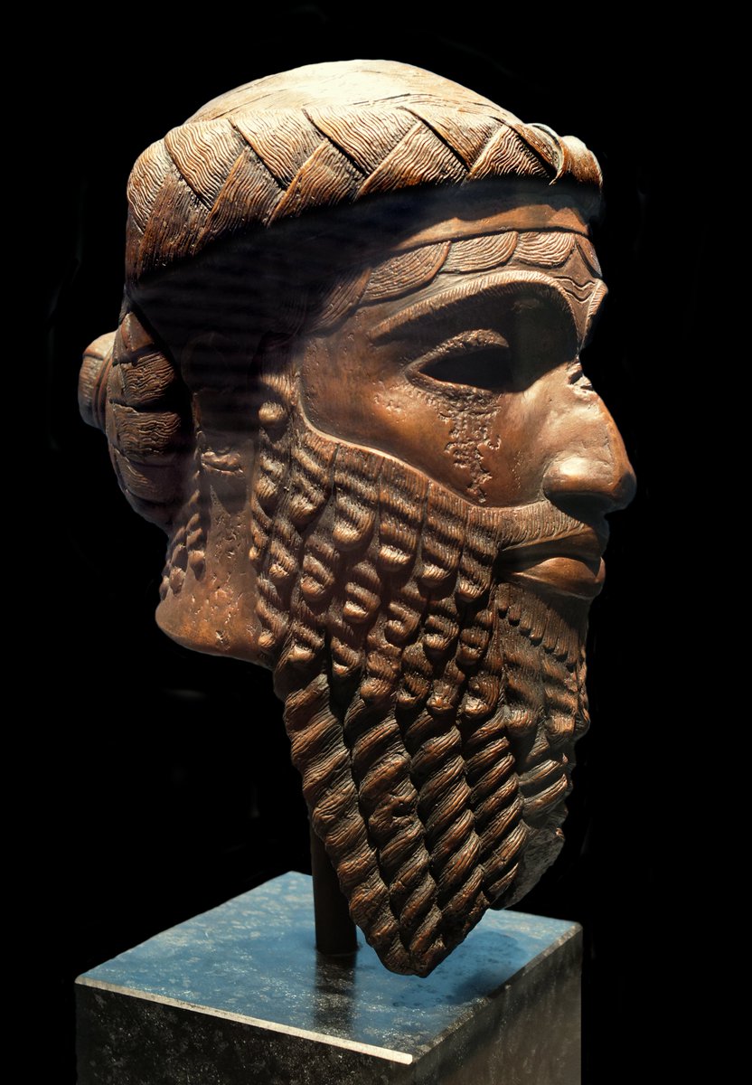 TracesLft's tweet photo. A bronze sculpture of a ruler from the #Akkadian Empire, which was unearthed in #Nineveh in 1931, is believed to portray either Sargon of #Akkad, Reign c. 2334–2279 BC. He is sometimes identified as the first person in recorded history to rule over an empire. https://t.co/xXumSj6FhI