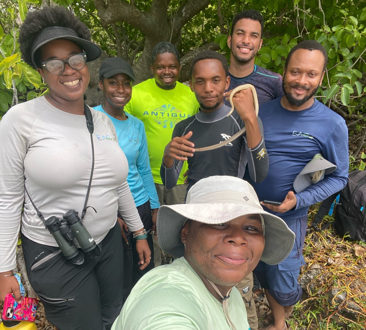 EAGAntigua's tweet photo. If you don’t see us at the office, just KNOW that we’re in the field!💪
Happy #FieldWorkFriday everyone!🥾🐍🦆🦎🐢🌱
This year has been VERY field heavy for us at the EAG.
#localconservation #fieldworkfriday #snakes #birds #seaturtled #redonda #antiguaandbarbuda #EAGAntigua https://t.co/mHkNdyePEP