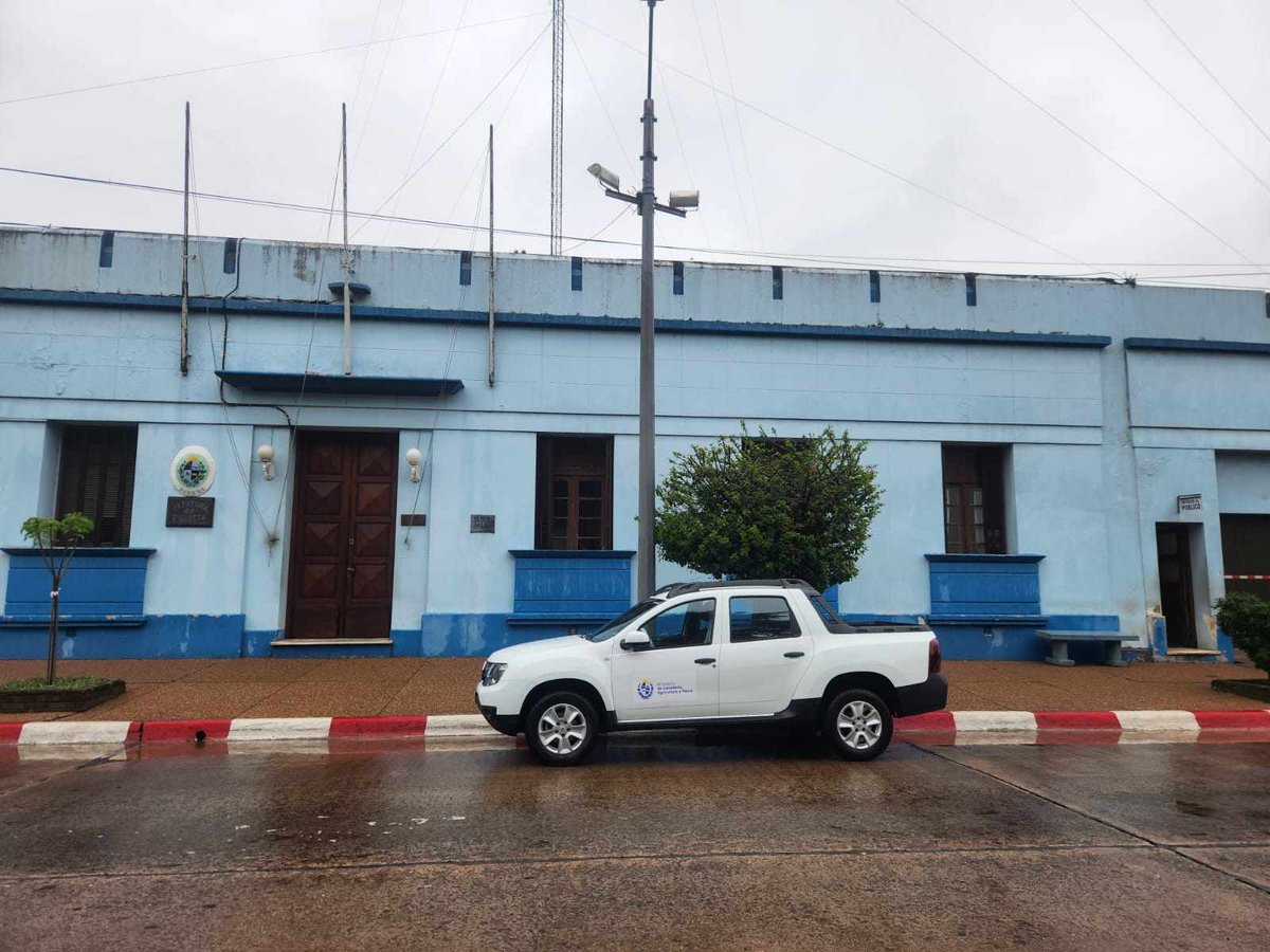 Estamos asistiendo con Vehículos al Censo Nacional. Este fin de semana en Rivera
9 y 10 asisitiremos con vehículos y personal de Descentralización los Dep Colonia, Cerro L, Canelones, Soriano, S José, R Negro.
Unidad de Descentralización siempre brindado soluciones.
<a href="/MGAPUruguay/">MGAP</a>