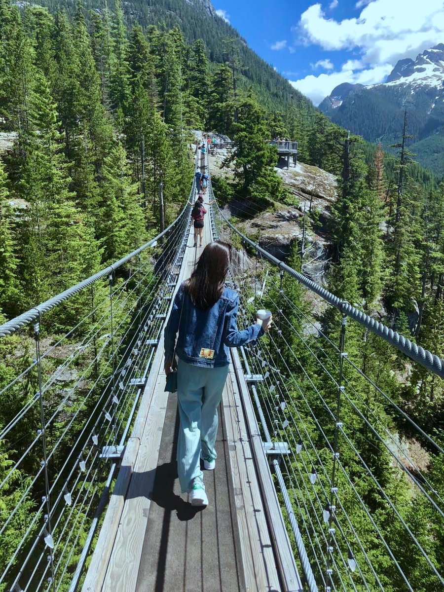 ewillette2003's tweet photo. "My wish is to stay always like this, living quietly in a corner of nature."🏔 https://t.co/ZbDqsBCABd