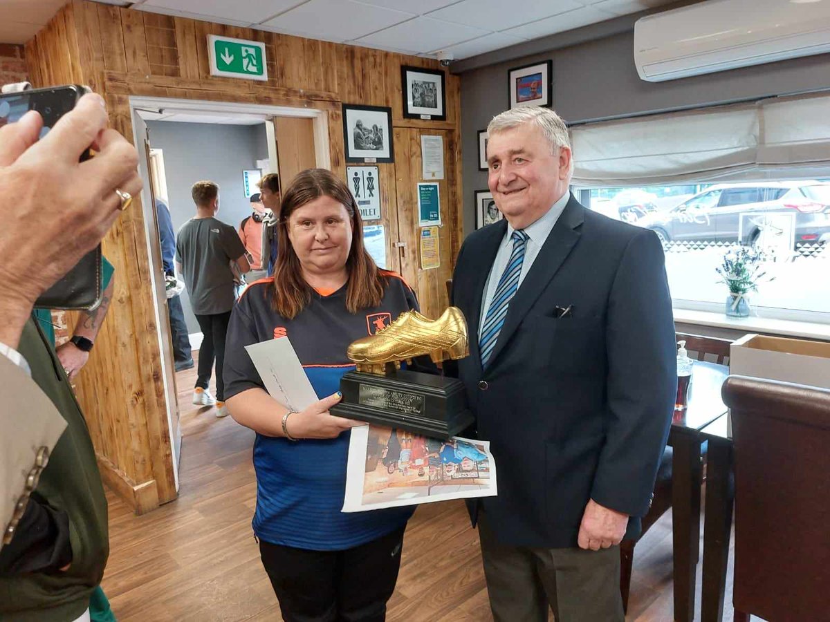 StagsAbility's tweet image. On Tuesday evening, we were honoured to receive a trophy from funds raised by the Masonic &amp;amp; Non Masonic friends of the late Barry Harmon, who was a lifelong supporter of the Super Stags.
Barry was held in the highest esteem by his friends &amp;amp; may his memory live on