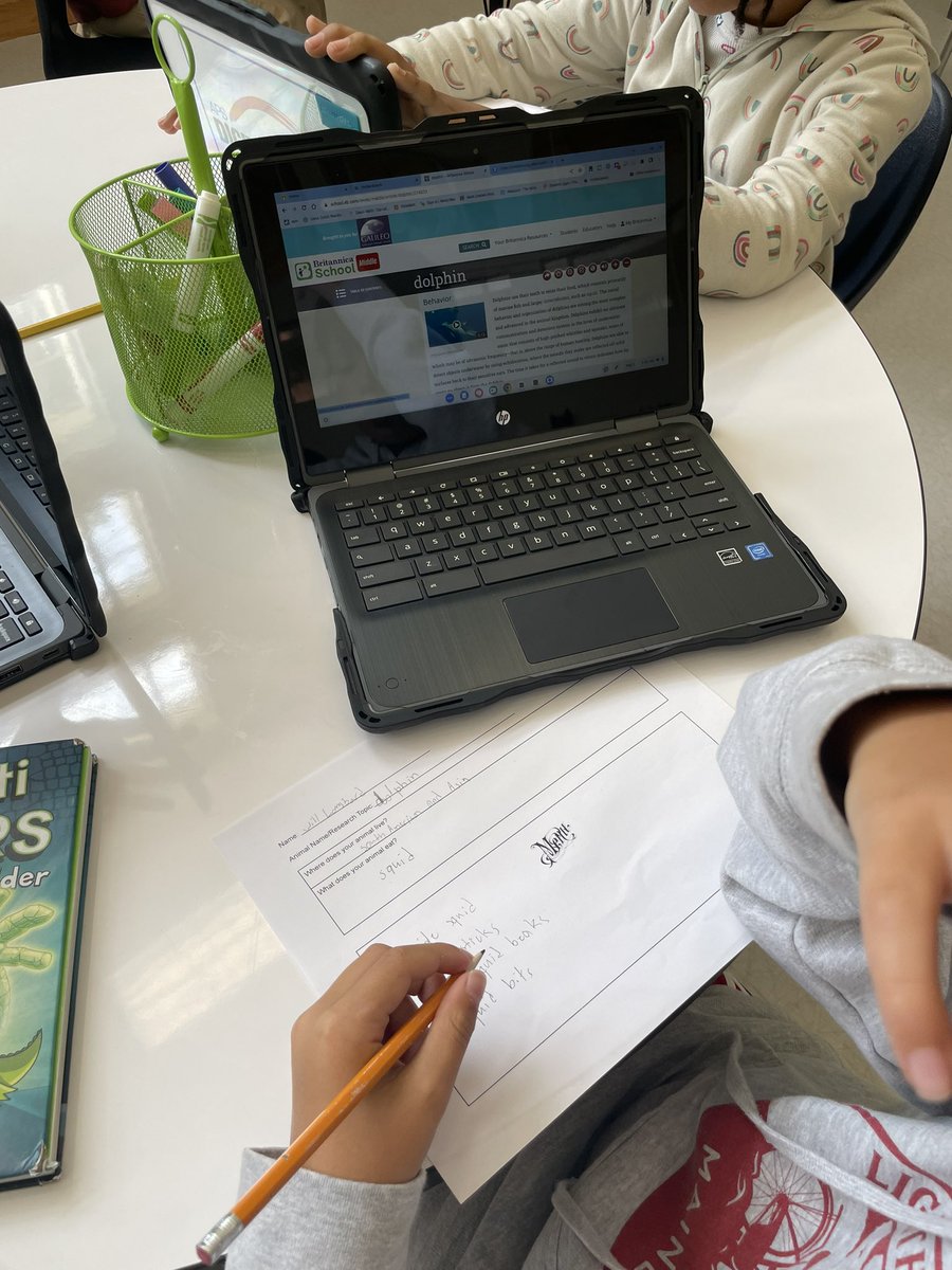 lander_library's tweet photo. If you could create a restaurant for your favorite animal, what would you include on the menu? 🐊🦜👩🍳 #chezbob #research @jbland100 @JenWinSaunders @Topperville2 https://t.co/qASdEw5kiU