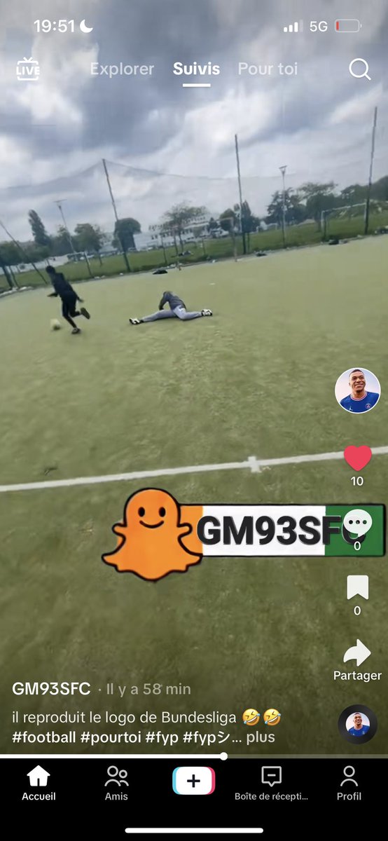 AdhnmSem's tweet photo. @BruhhhPsn après un situation de 1vs1 https://t.co/HIned3b3YP