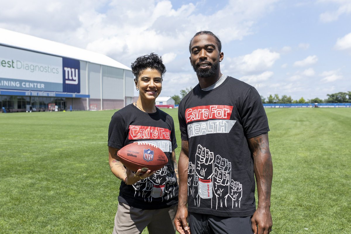 Where Fashion 🤝 Football instagram.com/p/Cwp601Au0CF/… #NFLPA #NYGiants