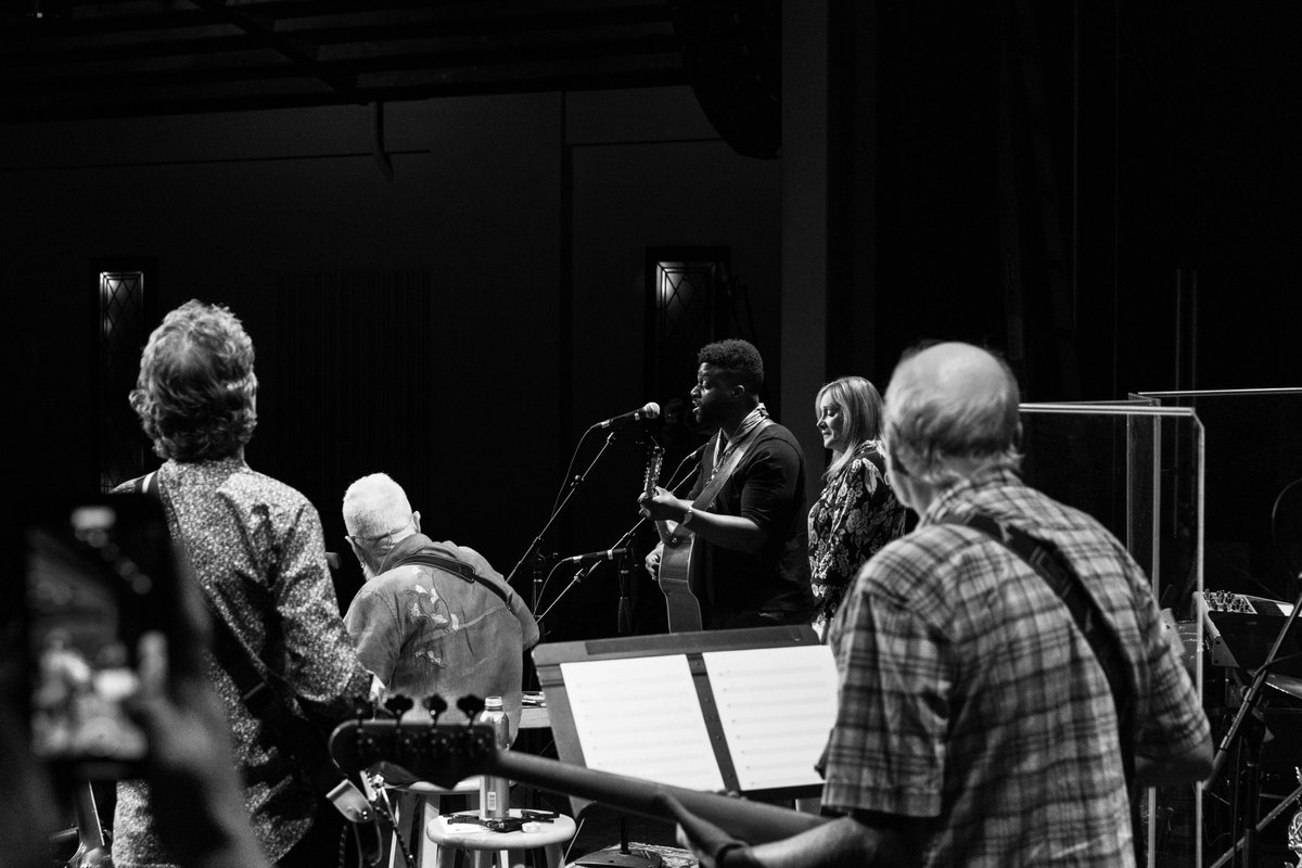 A few pictures from our night with <a href="/abrahamalexnder/">Αbraham Alexander</a> 🤩

📸 <a href="/LaurenHartPhoto/">Lauren Hartmann</a>