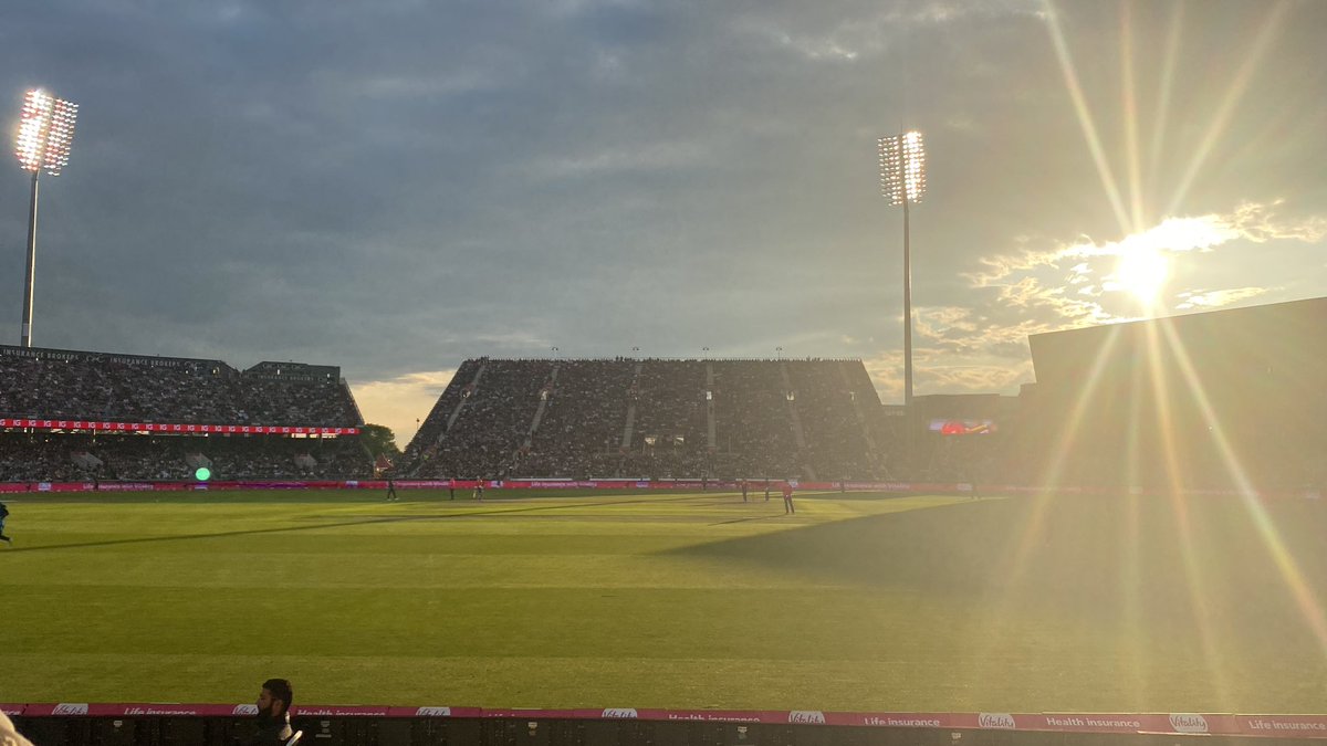 DanielBrown74's tweet photo. Not many better ways to spend a Friday evening 🏏 #ENGNZ https://t.co/ijmYnXZlfG