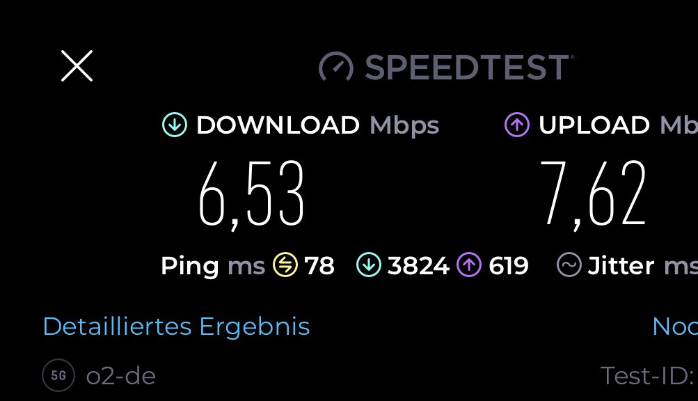 Benny_Baaa's tweet photo. Zum Tag der Sachsen 2023 in Aue.

Das Netz von @o2cando war nach wenigen Minuten der Eröffnung kaum noch nutzbar (Klar wenn man nur einen von 3 Sender‘n Umbaut/Aktualisiert)
@vodafone_de hingegen ohhhne Probleme 🥰 haben aber auch 2 x N78 🔥 Vielen Dank dafür! https://t.co/8k1BMIfmVY