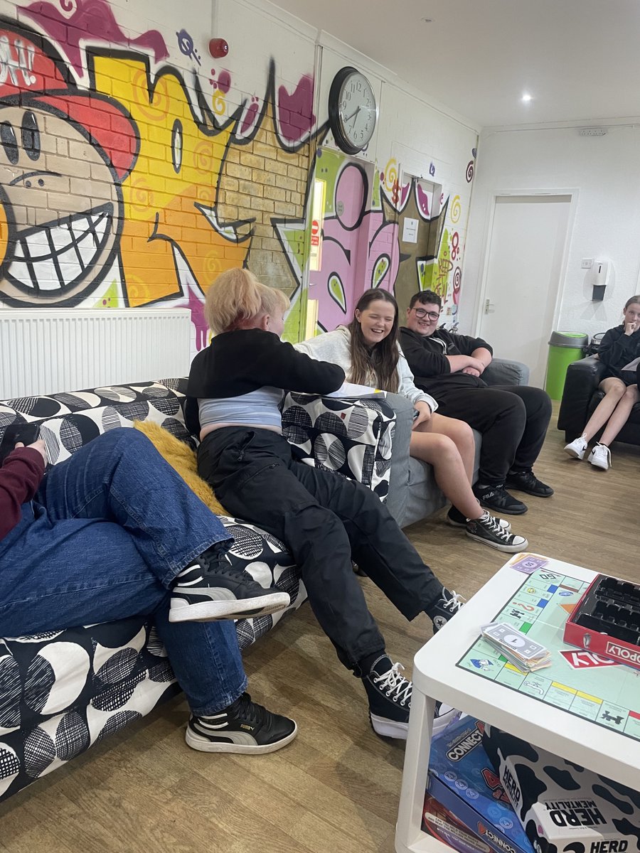 Our youth café committee started tonight. Really great to hear the young peoples ideas and them presenting it to the group. Lots of talking points and debates🤝 Lets see these ideas now come to life 😁 Watch this space... @ysortit @YouthScotland @WDCouncil