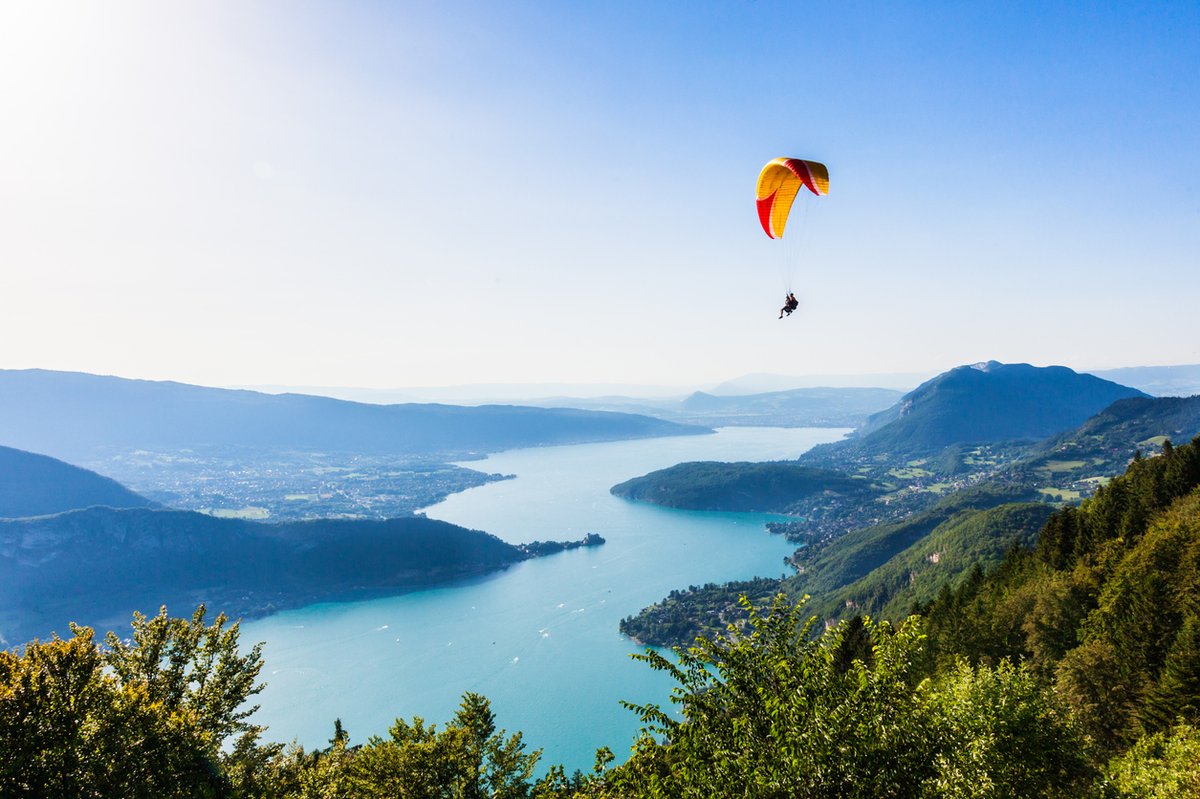 AnnecyAgency's tweet photo. The beauty of Annecy never fails to impress! Book your holiday for next year now for the best prices and avoid disappointment. https://t.co/WcOZjgSChi #lakeannecy #annecy #france #luxurylife #familytime #travelfrance #travelfrance #francevillas #corporateevents #annecyanimation https://t.co/VZaRTCjzeu