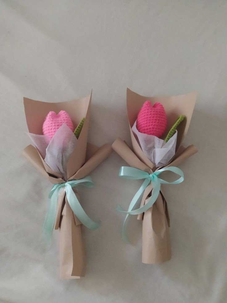 smileforfree_'s tweet photo. Voy a vender ramitos de flores en crochet para ahorita en amor y amistad, no hay fotos pero me quedan lindas así que imaginenselos así y encarguenme uno. https://t.co/iRyQSYMKPX