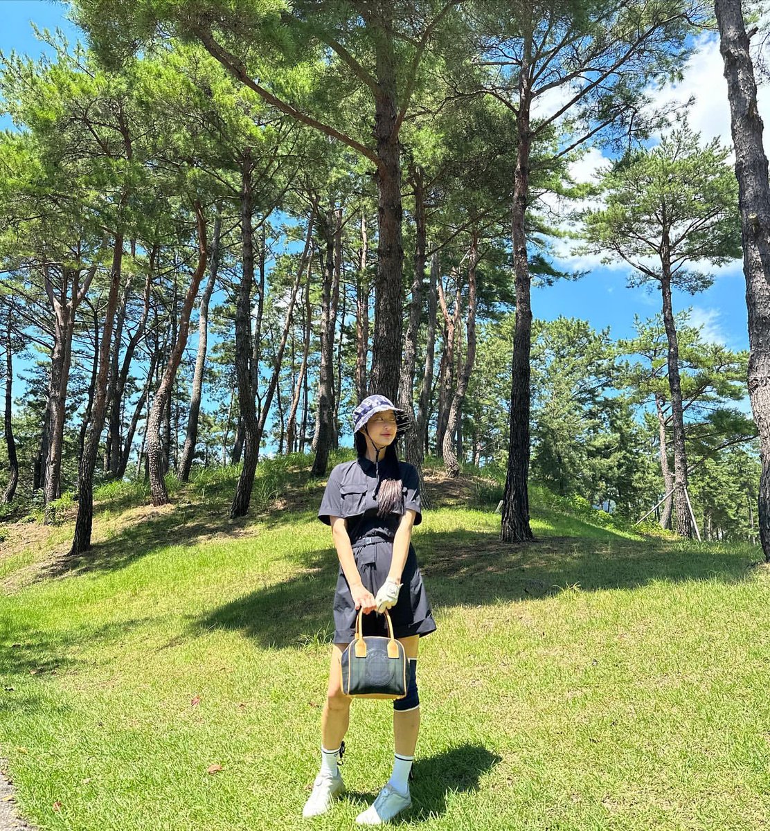 wanna_with0813's tweet photo. 🐥230901 慧潾更新IG
晴朗的天氣🌞 到了高爾夫的季節了和美好的人們一起穿上花衣這就是幸福啊🙏 #맥케이슨 #mckayson #mckaysongolfwear
@ mckayson_official https://t.co/PwPllrejDO