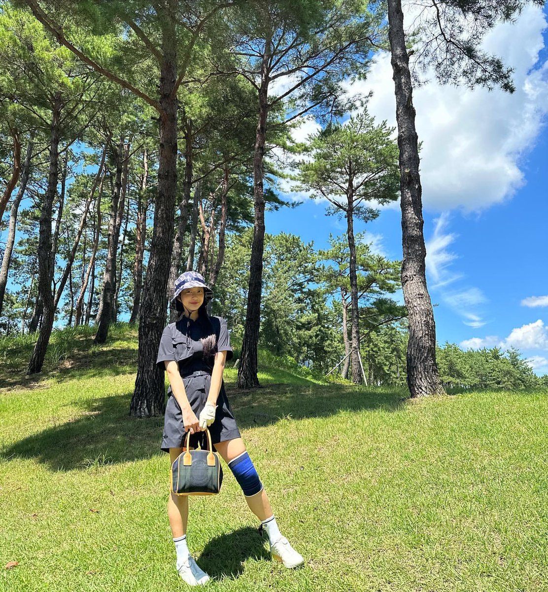 wanna_with0813's tweet photo. 🐥230901 慧潾更新IG
晴朗的天氣🌞 到了高爾夫的季節了和美好的人們一起穿上花衣這就是幸福啊🙏 #맥케이슨 #mckayson #mckaysongolfwear
@ mckayson_official https://t.co/PwPllrejDO
