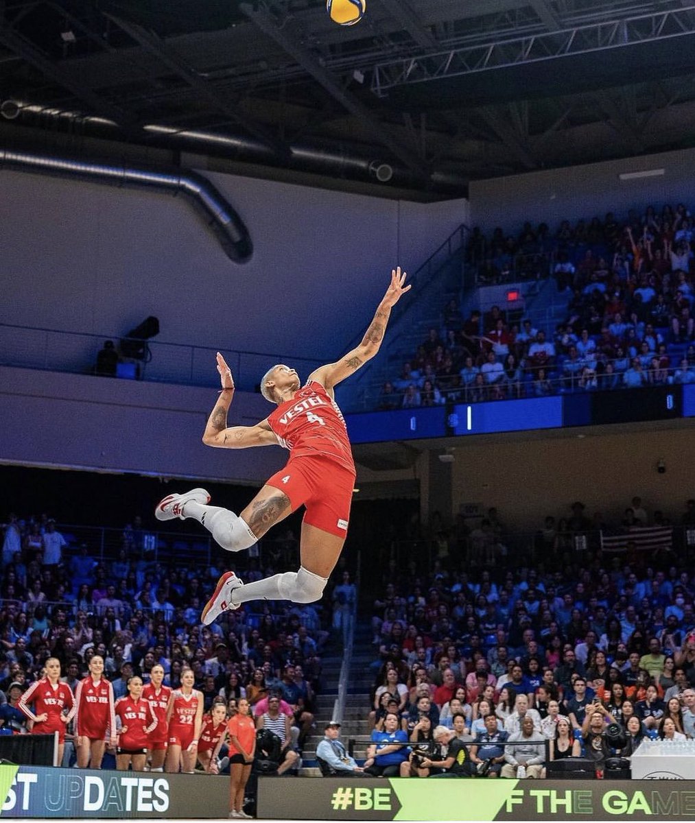 Ne varsa kadınlarımızda var… Bu ülke kadına hak ettiği değeri versin 1. dünyada lider olur❤️ 100. yılda bu zafer Mustafa Kemal Atatürk, silah arkadaşları ve şehitlere armağan olsun #volleyballeuropeanchampionship #fileninsultanlari #volleyball <a href="/millitakimvb/">🇹🇷FİLENİN SULTANLARI</a> <a href="/karakurtebrar18/">Ebrar Karakurt</a>