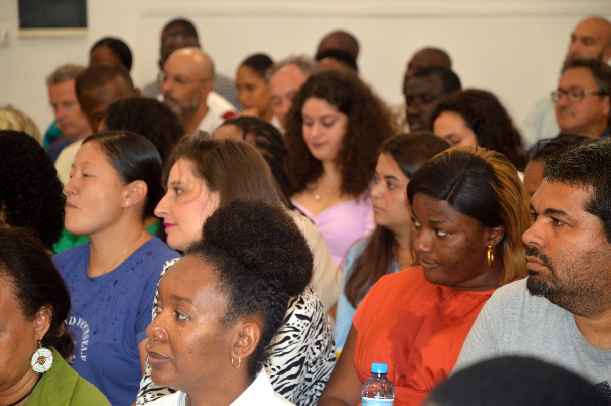 Lycée Albert Camus Conakry tweet media