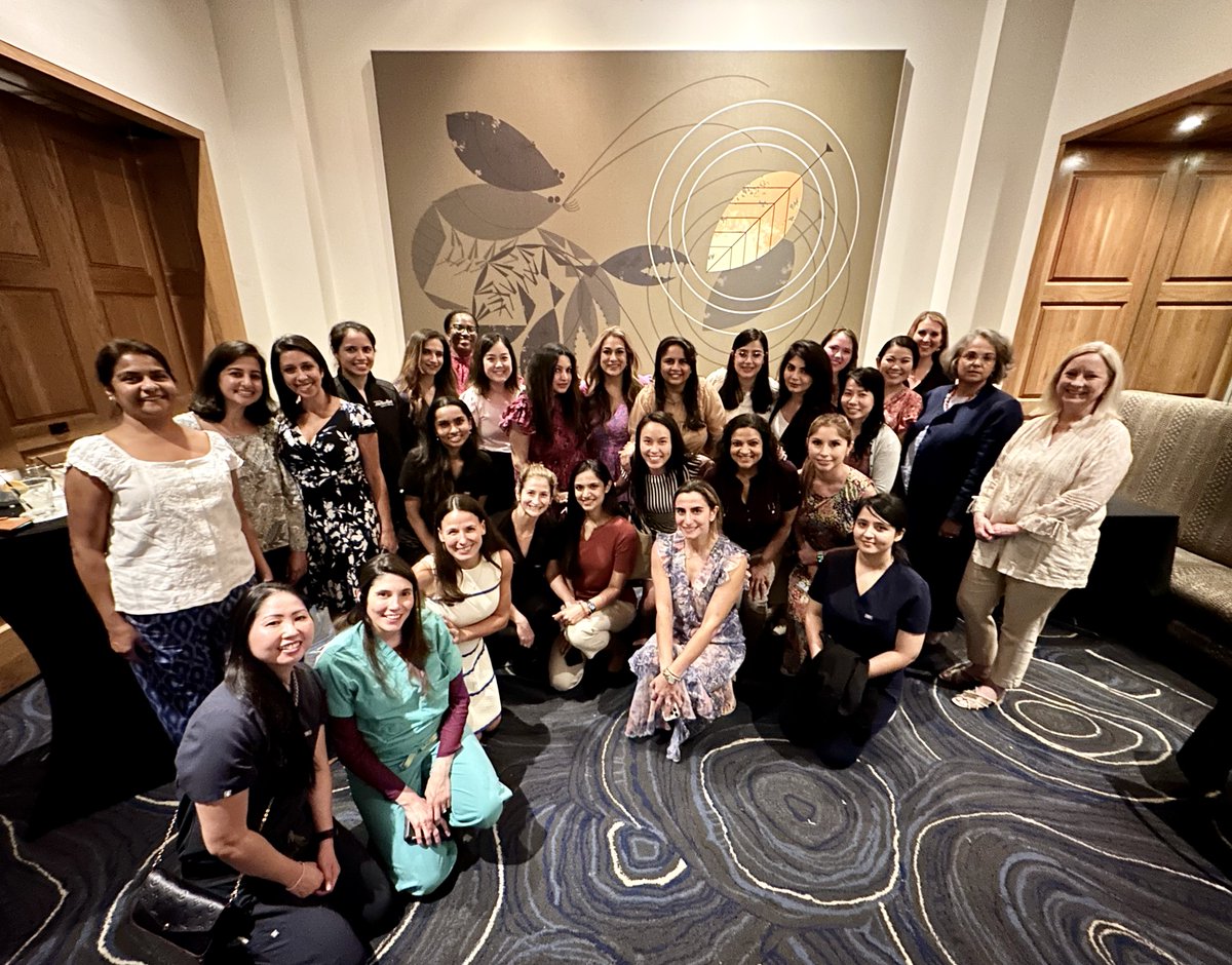 📷 'Honored to be in the company of these exceptional #WomenInCardiology. A memorable evening exchanging stories and charting the course for the WIC community's journey ahead. 💙👩‍⚕️ #CardioQueens #HeartbeatsAndHighHeels' 👠🩺#BarbiesinCardiology😍🥰💃#TCACC