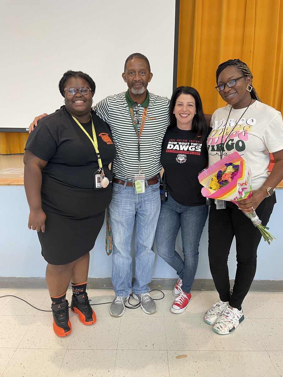 Congratulations to Ridgewood Park’s 2023-2024 Teacher of the Year, Ms. Monroe, and Support Person of the Year, Ms. Gibbs! Both of these ladies do incredible things for our Tiger Cubs every single day, and they are the perfect people to represent Ridgewood Park this year! 🧡💚