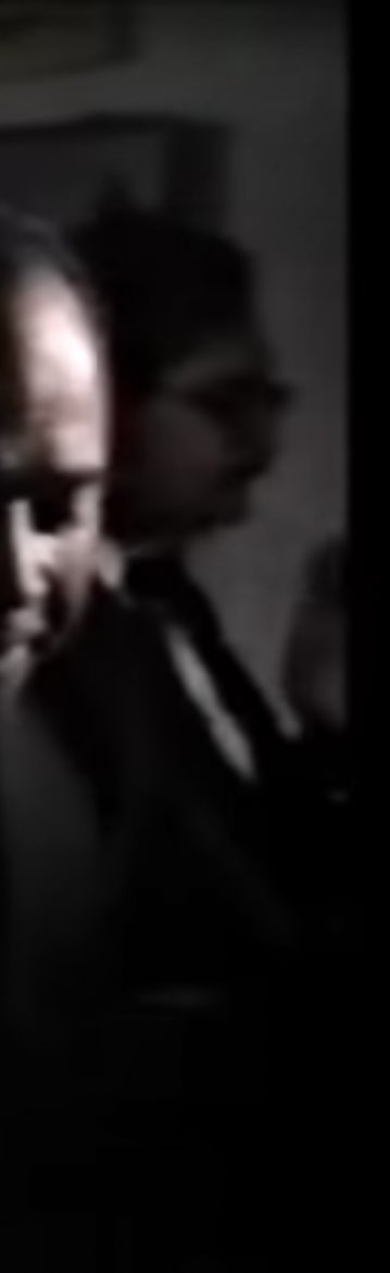 Gracias al hilo de películas venezolanas, recordé que en mi casa cuando era bebé filmaron varias escenas de Colt Comando y mi papá salió como extra en varios proyectos de Cesar Bolívar, fue hermoso encontrarme después de 30 años esta joya en YouTube, ese bigote ✨😂