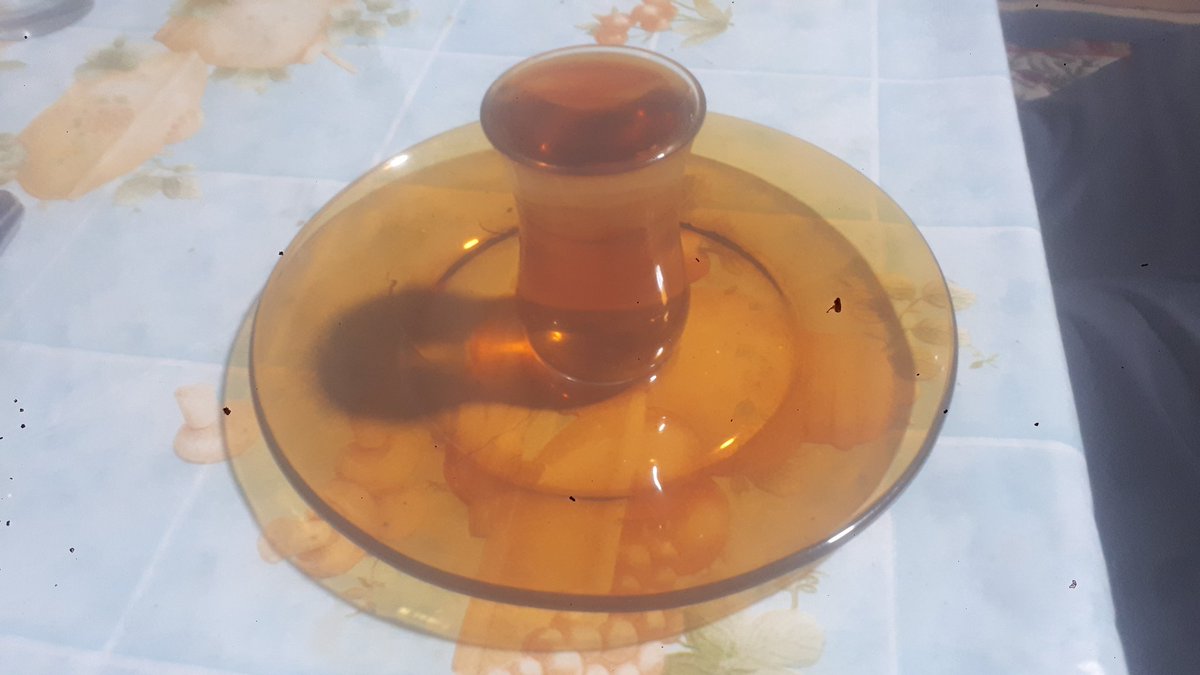 Hor görüşleriniz değil, Hoş görüşleriniz olsun.
Dudak büktükleriniz değil, tebessüm ettikleriniz olsun. Kısık bakışlarınız değil, güzel görüşleriniz olsun...