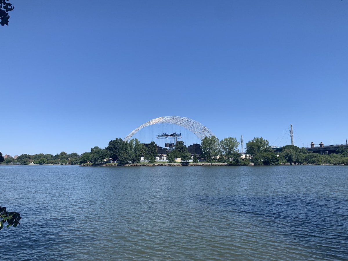DrewMarchitto's tweet photo. This was main stage earlier this afternoon, roughly 2PM, didn’t look great and not looking bright for days 2 and 3. What a complete disaster and disappointment @ElectricZooNY crossing the fingers y’all pull thru🤞 https://t.co/683ZD4D2dq