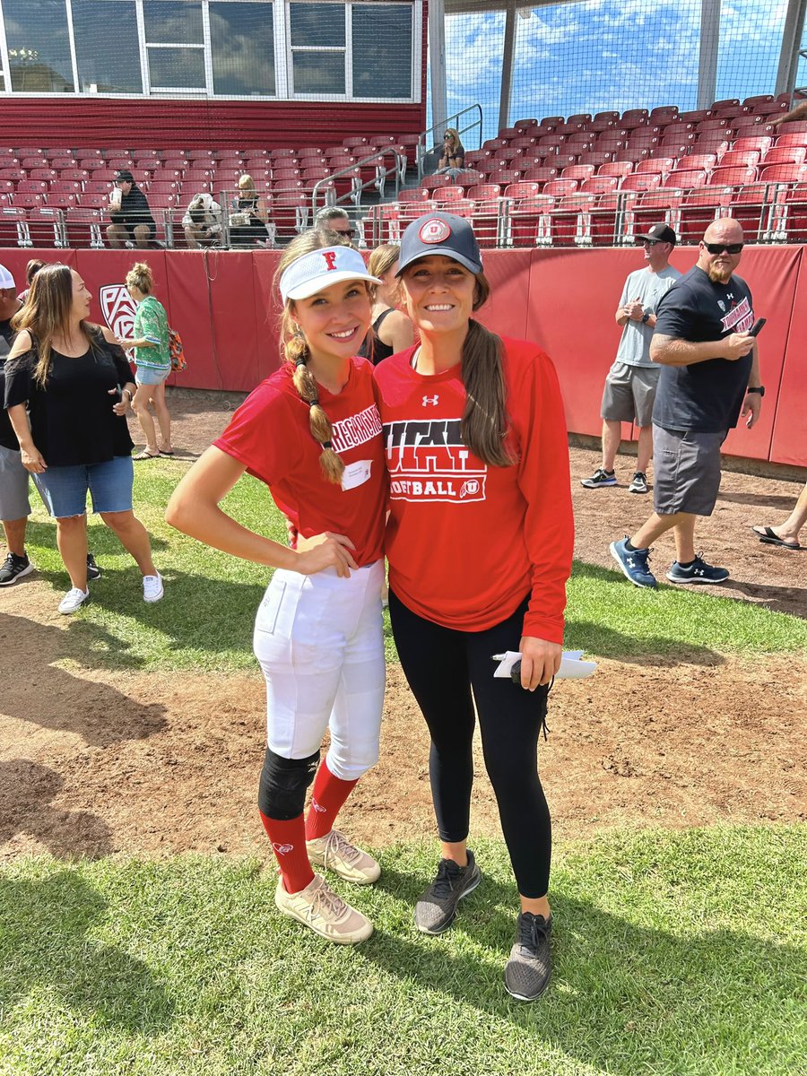BirdieKelly's tweet photo. @los_Stuff @IHartFastpitch @ExtraInningSB @LegacyLegendsS1 @tagupSoftball @TopPreps @SBRRetweets @coastrecruits @upnextrecruits @FromThe815 @softballdown @FactsFastpitch @BirdieKelly @CBerouty https://t.co/Zbvnn5nGxD