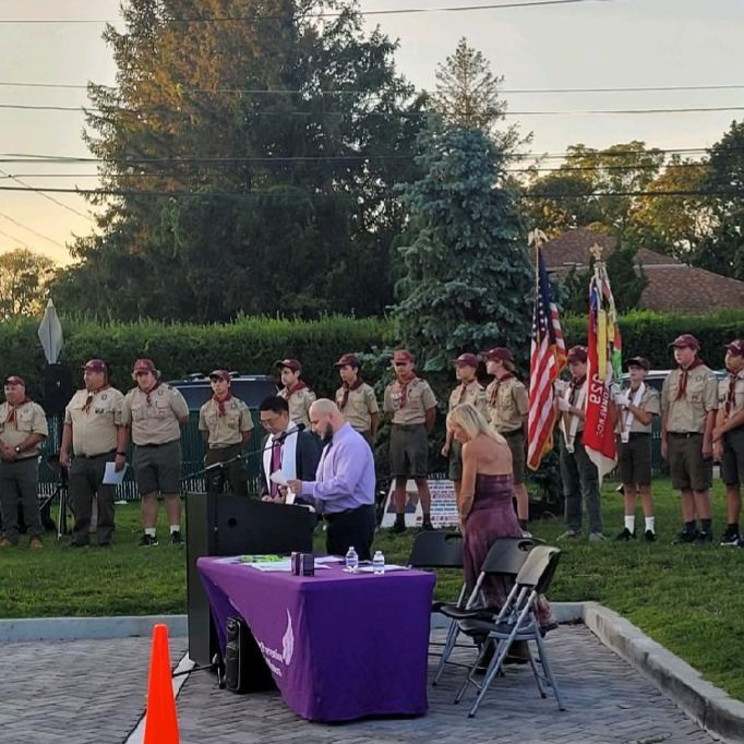 AndyWittman's tweet photo. Last night I had the opportunity to stand with residents from my hometown of Bayport-Blue Point as well as many other organizations, for the 11th Annual "On the Wings of Hope" tree lighting, which coincides with International Overdose Awareness Day. https://t.co/c4QbqzFSnp