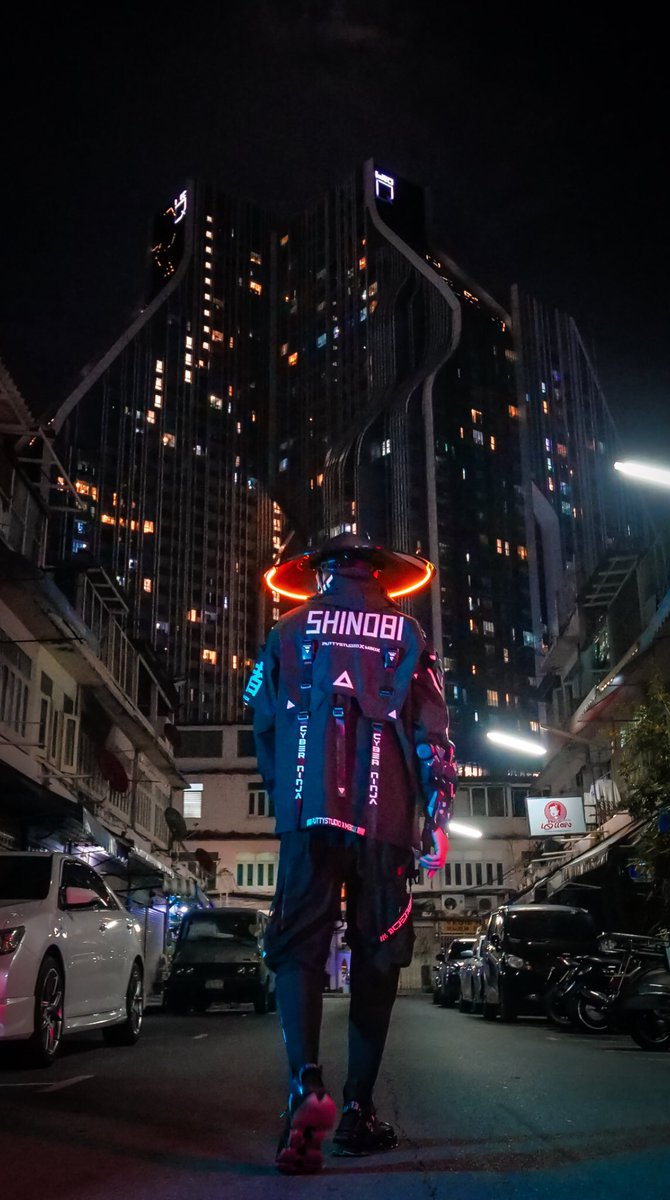 put_padee's tweet photo. SHINOBI in Bangkok 
#techwear #cyberpunk https://t.co/WSK8lXfo9d