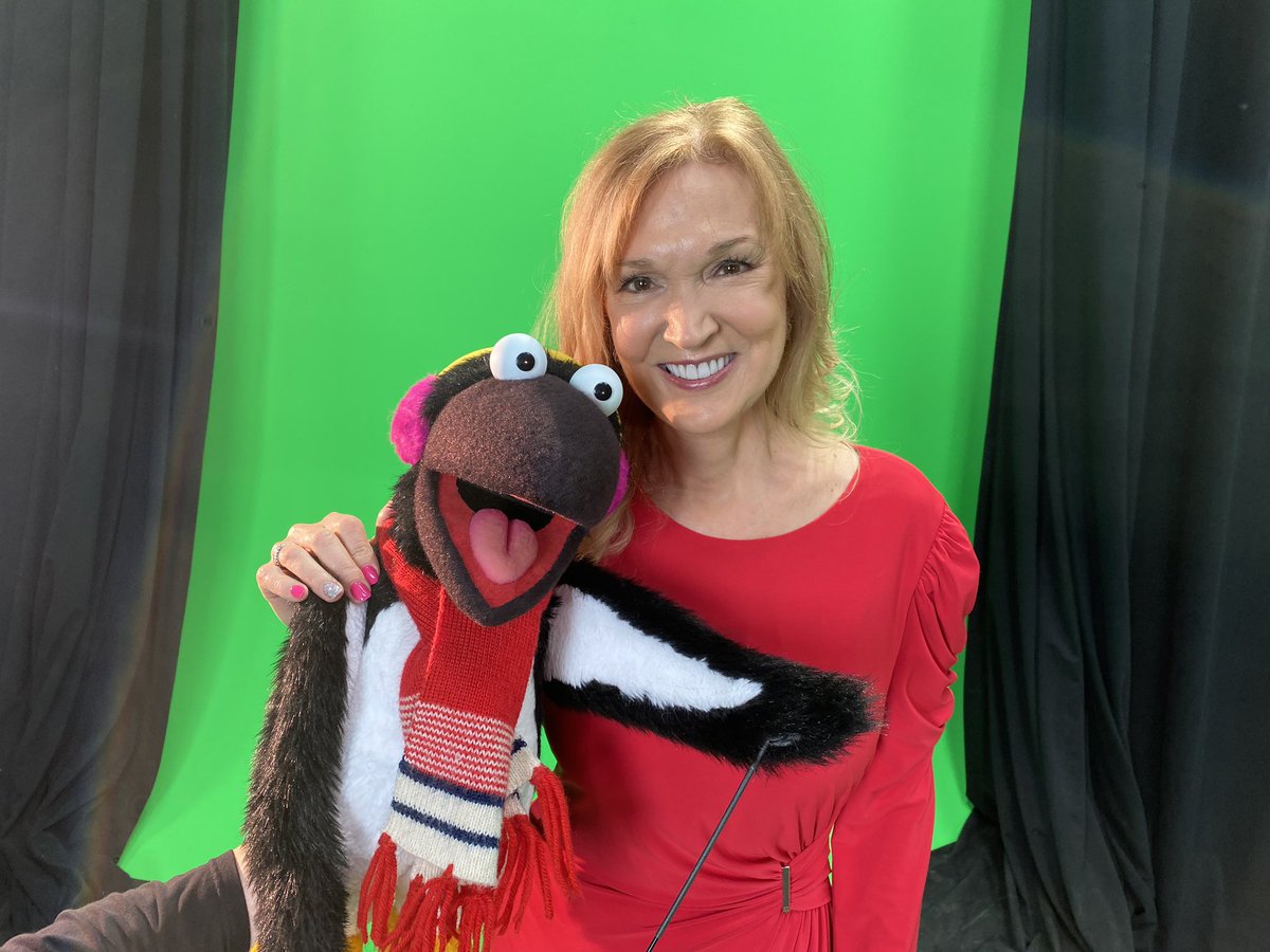 LisaSpencerWSMV's tweet photo. Look who I spent time with today. Did you grow up watching #snowbird ?@snowbirdcentral @wsmv @WSMVSnowbird https://t.co/KtS6uR37hx