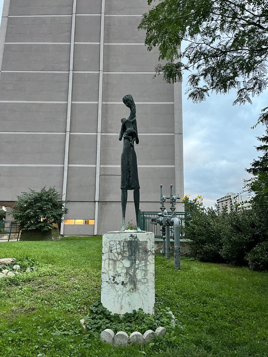 fallonhewitt_'s tweet photo. Random #HamOnt question: does anyone know the significance of this statue? It’s located near the CityHousing buildings at Jackson and Hess. I’d love to know the history of it! 👀 https://t.co/Ouo7Z4Nca7