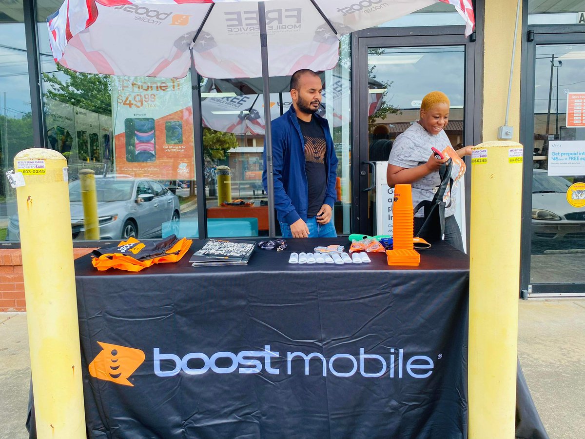Smart_And_Smart's tweet photo. Labor Day weekend Event at Metropolitan Pkwy Location 
@Ken_Marceco @tonywagner29 @mschwager3 @MarcecoNation 
#BoostLabourDay @boostmobile https://t.co/KbLvkXSC5Z