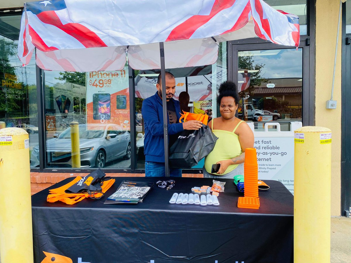 Smart_And_Smart's tweet photo. Labor Day weekend Event at Metropolitan Pkwy Location 
@Ken_Marceco @tonywagner29 @mschwager3 @MarcecoNation 
#BoostLabourDay @boostmobile https://t.co/KbLvkXSC5Z