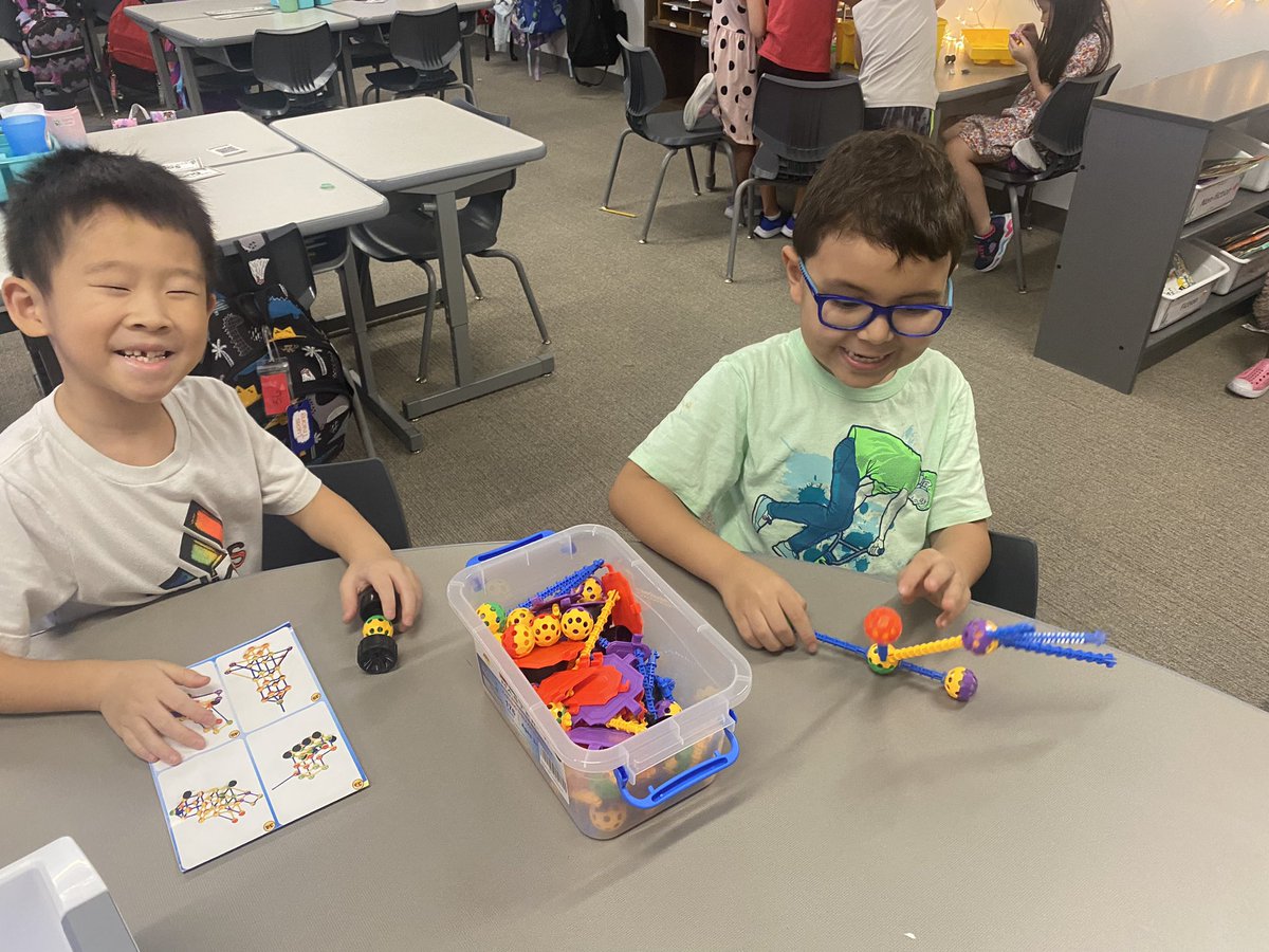 MsStephens1st's tweet photo. We love investigating STEM bins! #ProsperProud #ReevesAchieves #AdventureAwaits https://t.co/WDqhctOfir