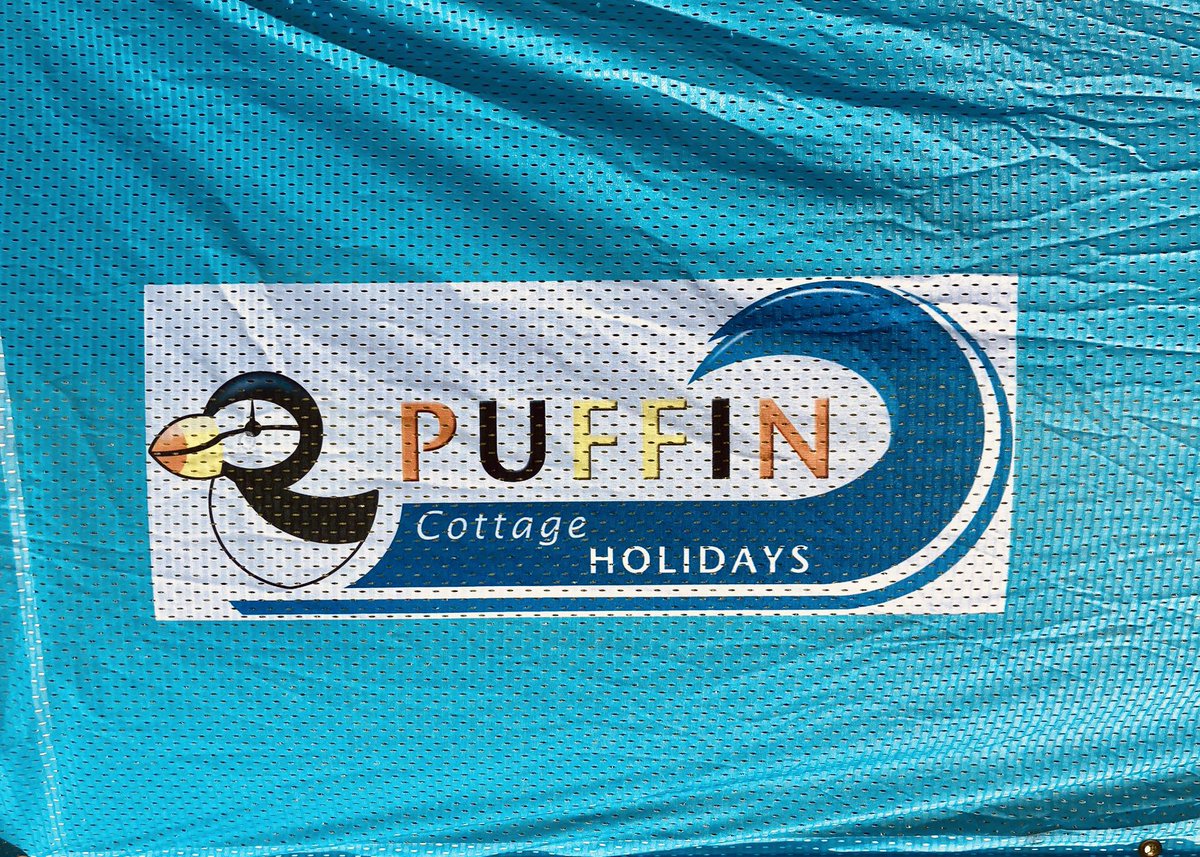 NHSU_FC's tweet photo. Our brand new advertising banners are up & ready for the match tomorrow. π We are proud they are displaying both #SaundersFEST & @PuffinCottages! #NHSU are very thankful to both for their continued & significant support to the club!π«Άπ
π£π΅β½οΈ
#Football #Saundersfoot #NewHedges https://t.co/oSDG38hciV