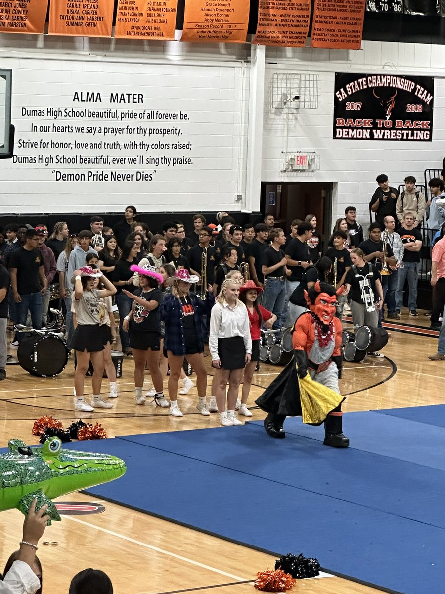 dumashstx's tweet photo. Today’s PEP Rally was awesome! Thank you all for your participation! @dumasfootball @dumasdemonettevb @dumashs_cheer @dumas_isd_athletics #peprallychallenge #funinthesun #gofightwin https://t.co/ErjuyUuVqO