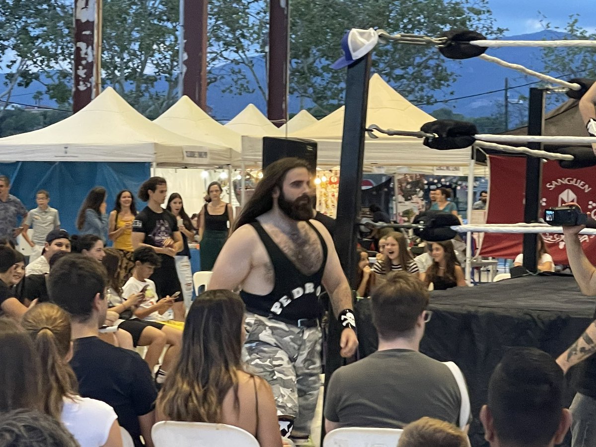 Vuelve el hijo pródigo a <a href="/FanConBCN/">FanCon 2025 🎲🧙‍♂️</a> vuelve Pedrolo /cc <a href="/RFintano/">Richie Fintano</a>