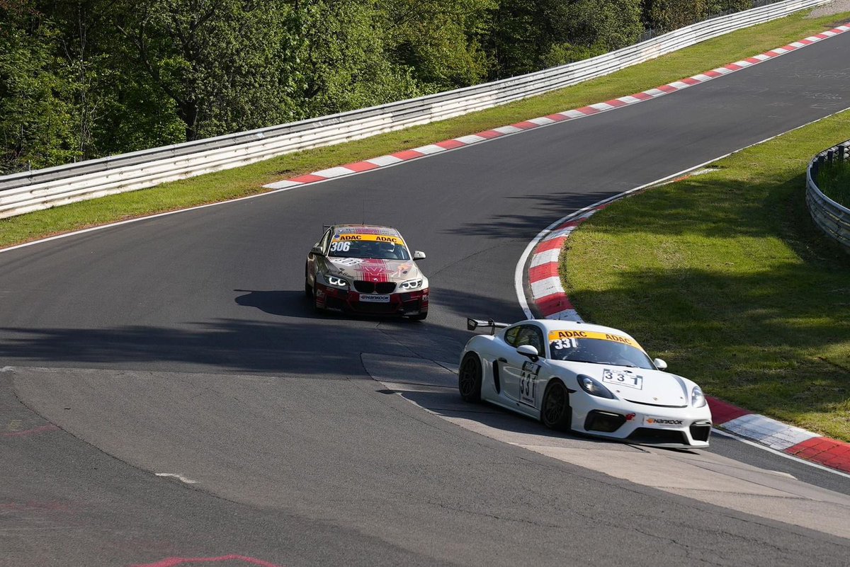 MercadoM75's tweet photo. 🇦🇷 en Nürburgring. Corren mañana 3 hs de VLN.
Federico Braga, Gustavo Fernigrini, Diego Gutiérrez y Omar Menem. https://t.co/S51DRXWY8F