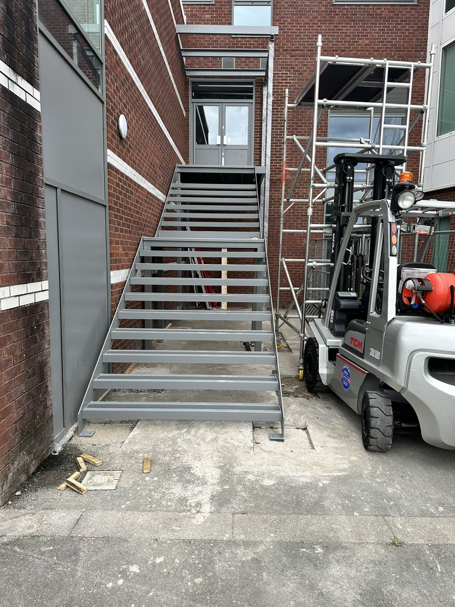 MrAndrewWoolley's tweet photo. @ManComAcademy we are increasing our PAN so we have been looking at student flow around the building. To help improve this we have given students another access point to our 1st floor. A good facility movement plan helps to ensure an orderly environment. 
Stairs install started https://t.co/RELBWec5ol