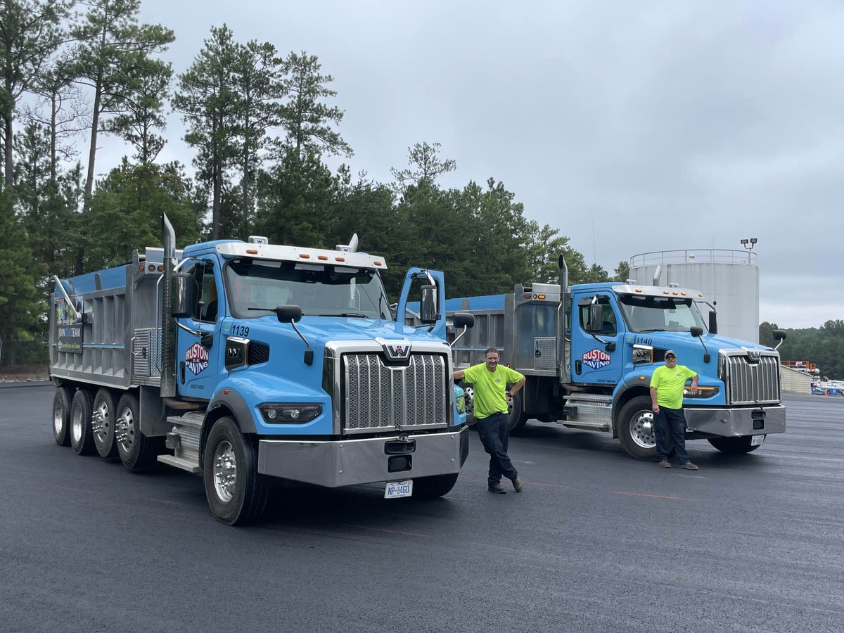 RustonPaving's tweet photo. Pulling up to wish everyone a safe and happy Labor Day Weekend!

#RustonPaving #RustonBlue #TrueBlue #Asphalt #Paving #Pavement #AsphaltLife #LaborDay #LaborDayWeekend #LDW https://t.co/yzG38PXzib