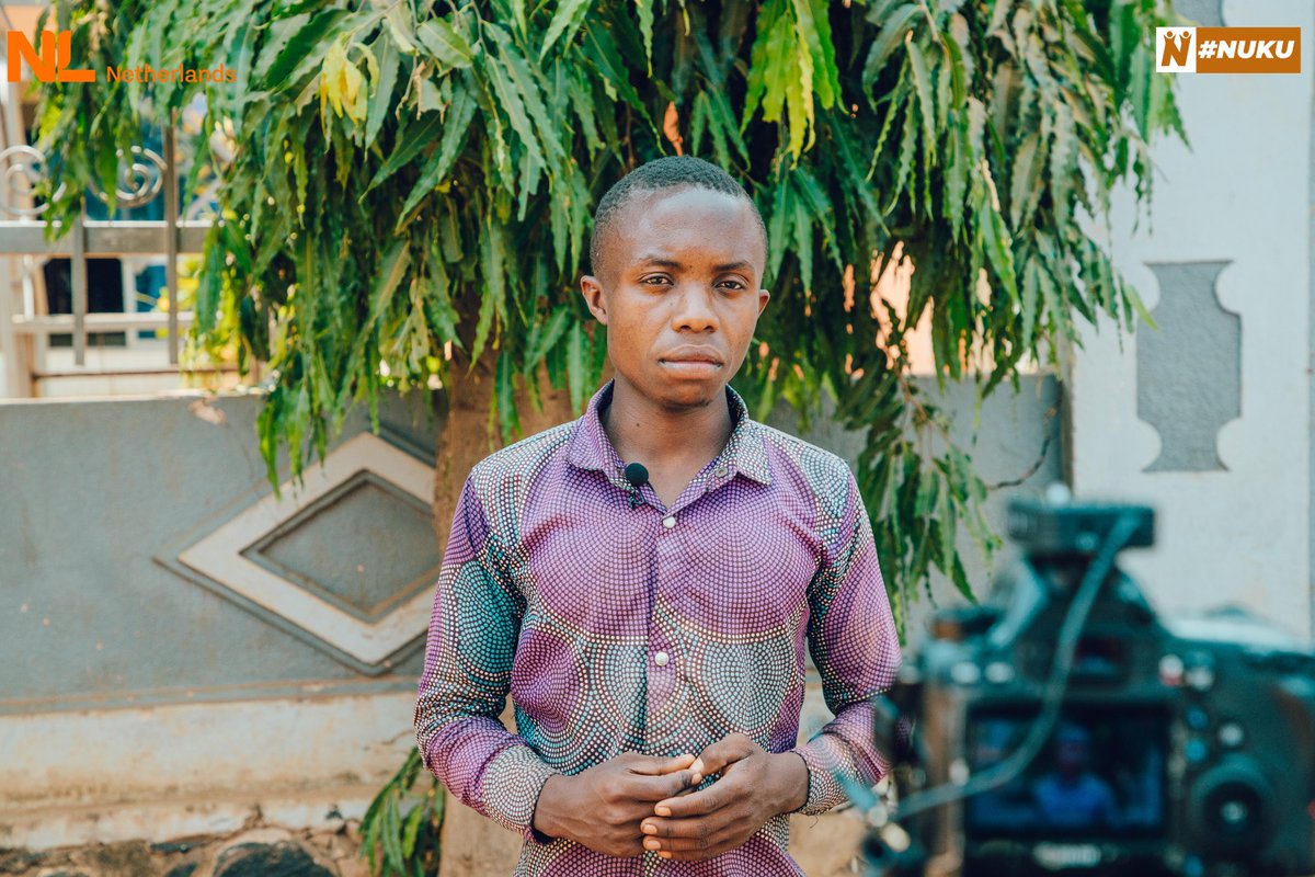 Nuku_Burundi's tweet photo. 🚮 Pierre Itangishaka et d'autres #jeunes de @CibitokeProv réunis dans la #CJPM (Coopérative des #jeunes pour la propreté des marchés) s'occupent de la collecte des immondices des ménages depuis 2019 et l'administration communale leur a confié l'assainissement du marché
#Burundi https://t.co/kcJ8jTJgRq