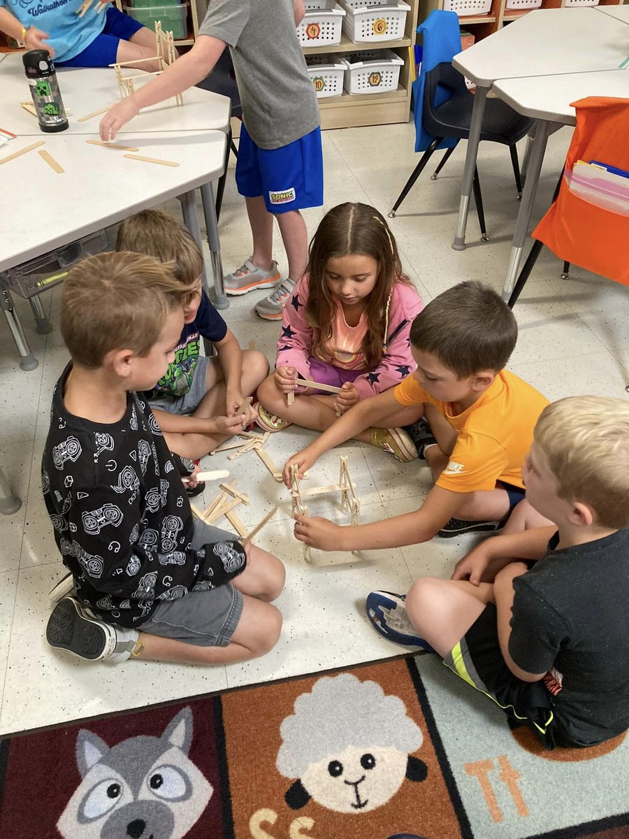 Camden Station 2nd graders used Deeper Learning to build popsicle houses! These Eagles had a great first Early Release Day! #ignitepassion #ExperienceExcellence