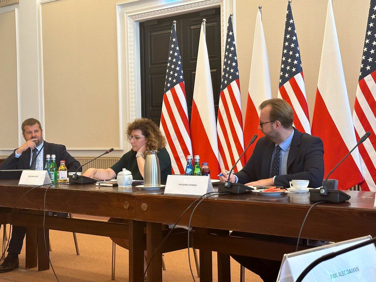 ACEurasia's tweet photo. We finished our Eurasia Congressional fellows trip to Vilnius &amp; Warsaw with an informative discussion with @isabela_ant, deputy head of the 🇵🇱 Prime Minister’s chancellery.  A fascinating conversation on Poland’s national security priorities in the face of Russian aggression. https://t.co/rEEBcYXCgA