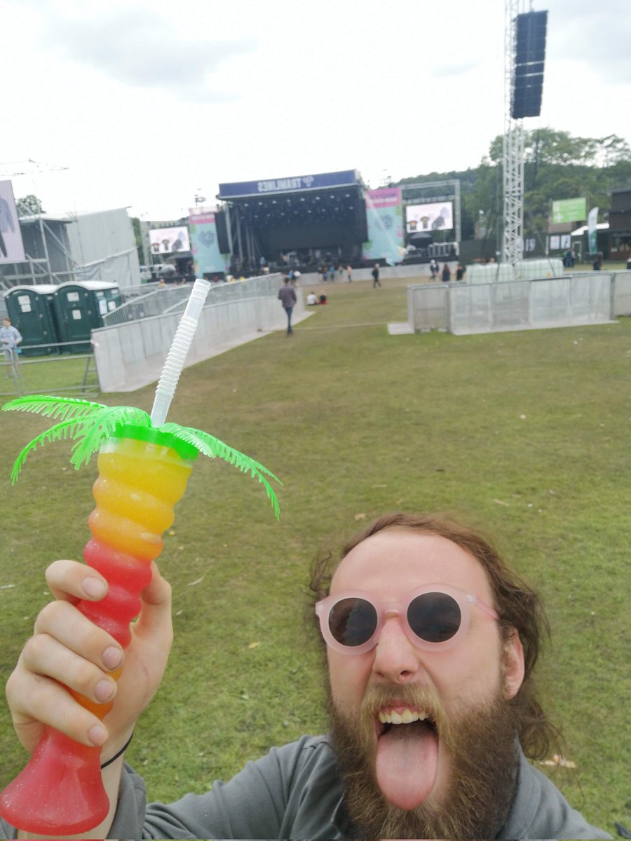 The feeling when your album FINALLY DROPS 

Favourite Shade is OUT NOW fo stream it below ✊

Cheers for the love over the years. This album wouldn't have made it without you all 🙏

Party sept 9th to celebrate keep ya eyes peeled for some special guests

linktr.ee/fauvesband
