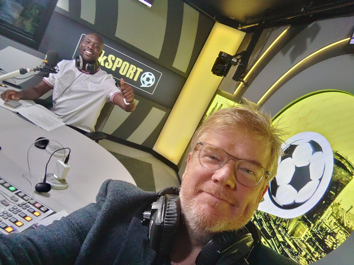 Me and @CarltonCole1 on @talkSPORT2 with the transfer news til 10pm, feel free to join in 03717223344