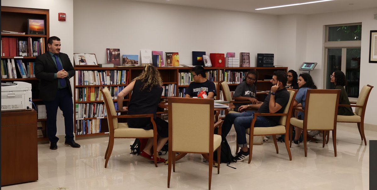SQCCDC's tweet photo. SQCC Evening Arabic Program has started! It has finished its second week with a special visit to SQCC's Library!
#sqcc #Library #ArabicClasses #Scholarship #WashingtonDC @OmanEmbassyUSA https://t.co/OliSgM3UU2