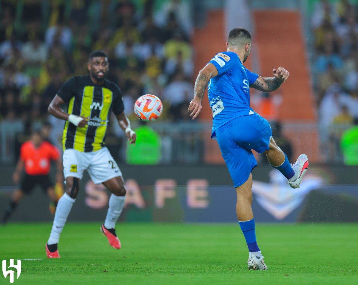 Alhilal_FC's tweet photo. 🔝الحـدث يصنعه "ميترو" بلمسة واحدة 🔥💙

#الهلال https://t.co/KgoKkCAht5