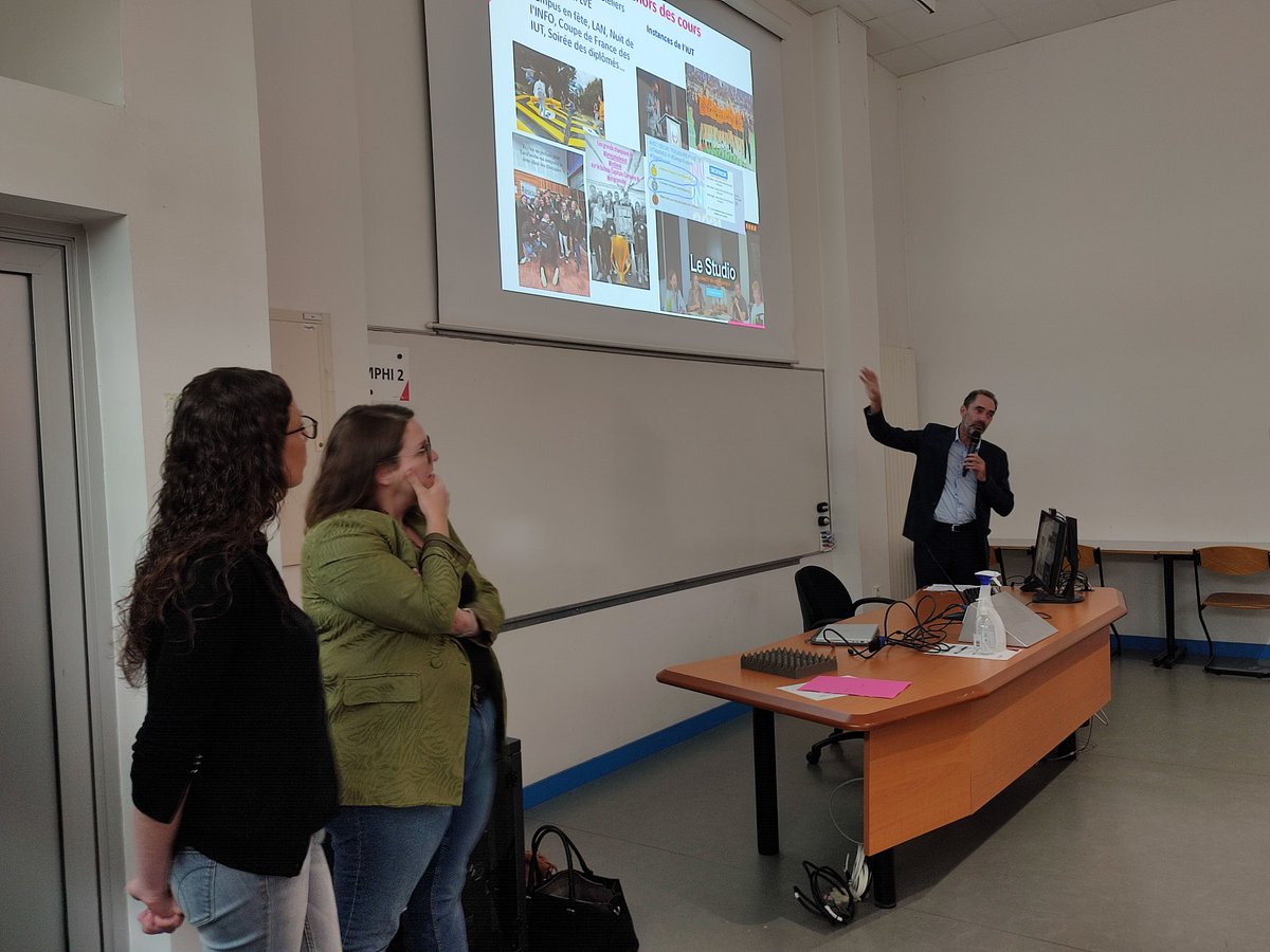 iutlaval's tweet photo. [Rentrée] ⌚️Jour J pour les étudiants du département Techniques de Commercialisation.
👋Bienvenue à eux pour cette nouvelle année universitaire @LeMansUniv @lesiut @Laval_la_Ville @lavalagg @lamayenne @paysdelaloire @sup_recherche #BUT1 #BUT2 #BUT3 https://t.co/JUdIXo0KE1