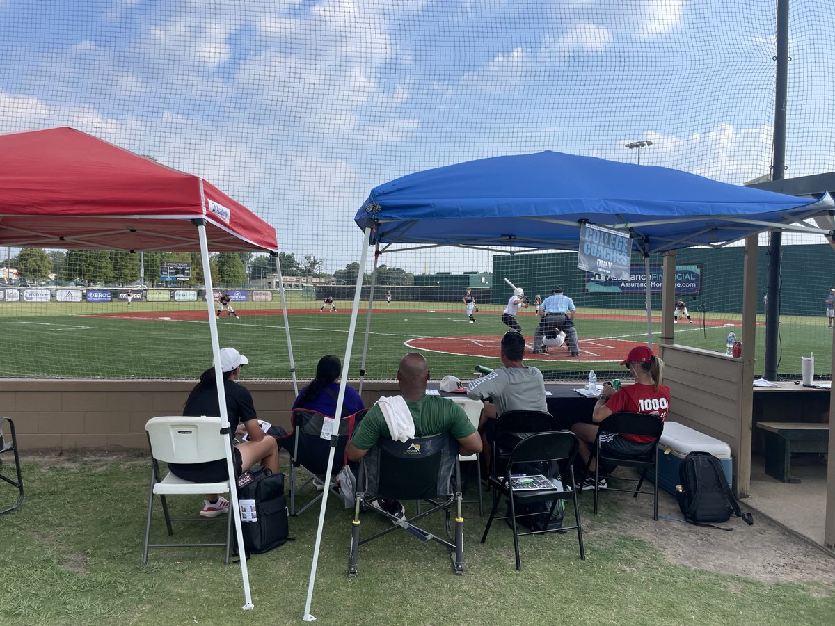 d1vision_sb's tweet photo. Getting excited about our SHOWCASE this fall!! Tons of schools ready to recruit 👇🏼

✔️ONLY 5 FIELDS 1 PARK 
✔️PERSONAL RECRUITING
✔️NO PAP / NO STAY TO PLAY 
✔️STERLING BALLS INCLUDED 
✔️30+ Schools one park 

SIGNUP: 
https://t.co/JAfuTvKbpn

🔥🔥🔥🔥 https://t.co/e5NowJrePT